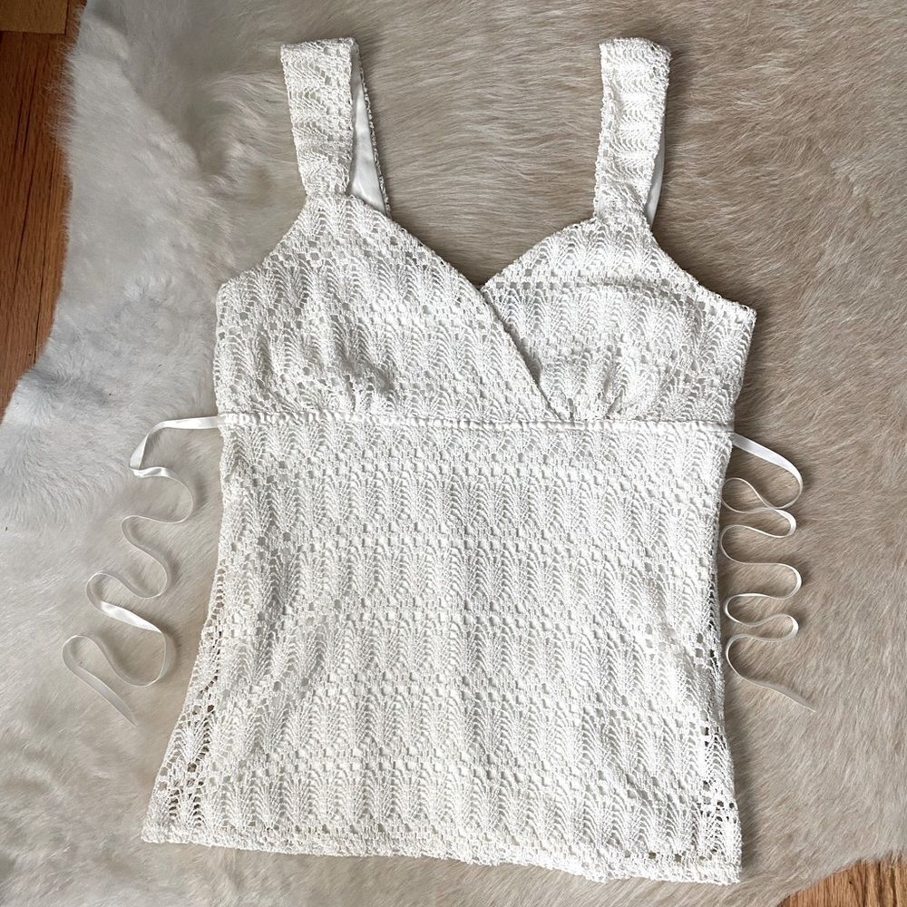 AB Studio Large White Y2K Tank - Picture 8 of 8